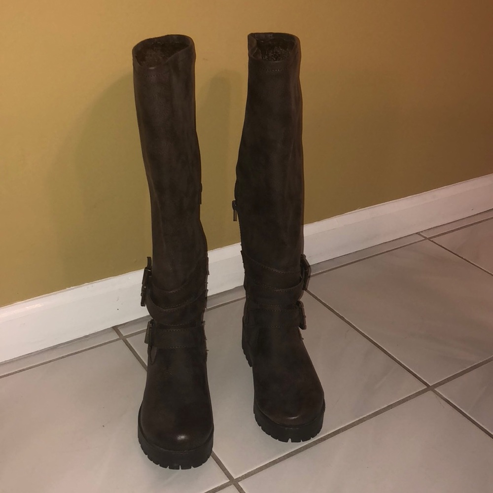 Brown boots